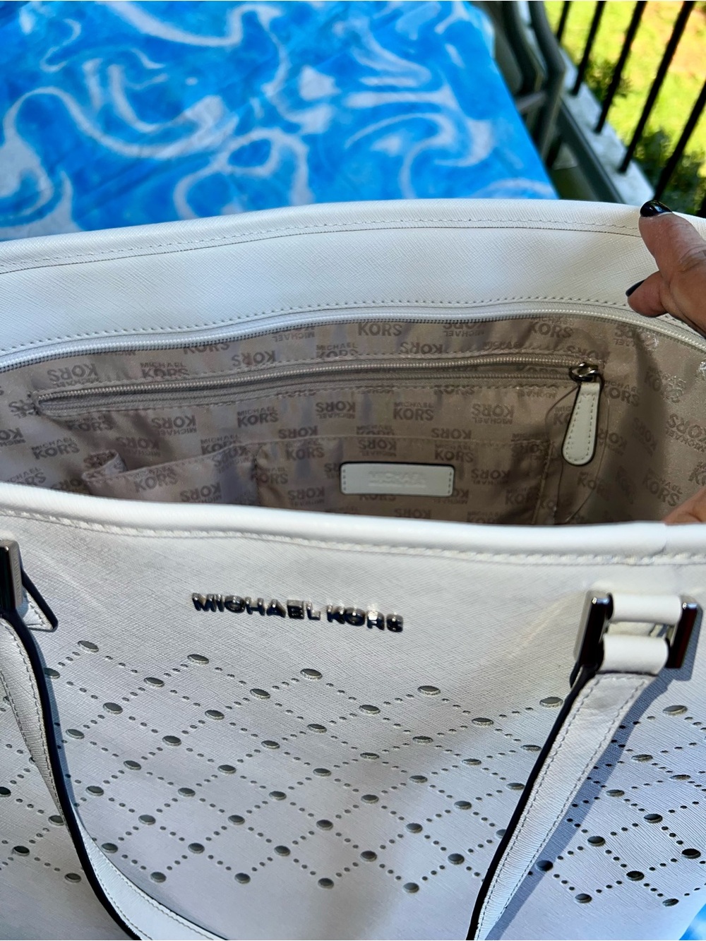Michael Kors White Perforated Diamond-Pattern Tote - Picture 2 of 14